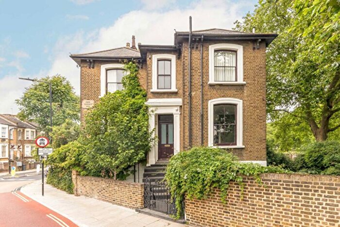 4 Bedroom Terraced House To Rent In Lansdowne Drive, London Fields, E8