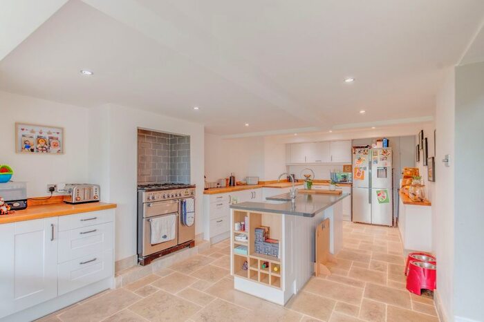 3 Bedroom Semi-Detached House For Sale In Rowney Green Lane, Rowney Green, Alvechurch, Birmingham, B48