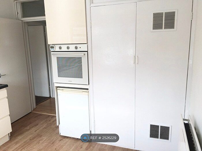 1 Bedroom Flat To Rent In Catherine Lodge, Croydon, CR0