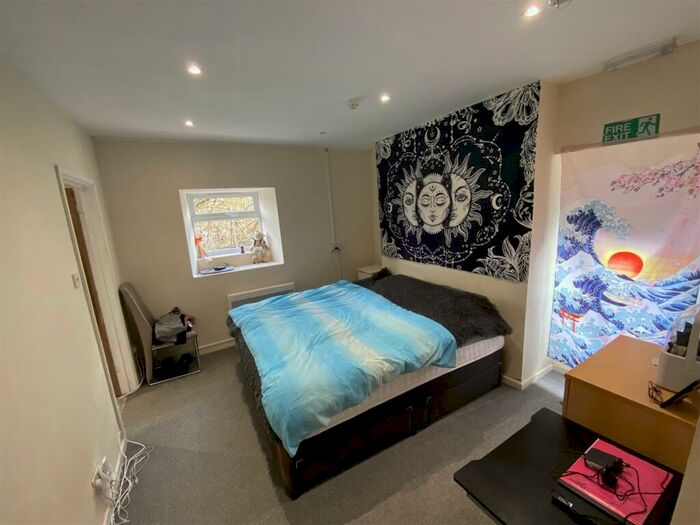 1 Bedroom Flat To Rent In Wood Road, Treforest, CF37