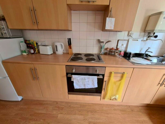 1 Bedroom House To Rent In Hyde Park Road, Leeds, LS6