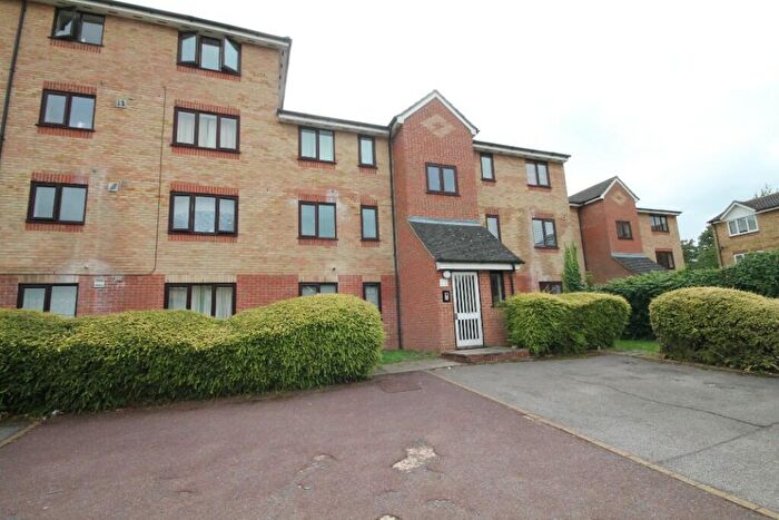 1 Bedroom Flat To Rent In Prestatyn Close, Stevenage, Hertfordshire, SG1