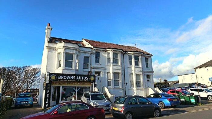 3 Bedroom Maisonette To Rent In Carlton Terrace, Portslade, BN41