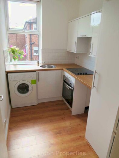Studio To Rent In Marlborough Road, Sale, M33