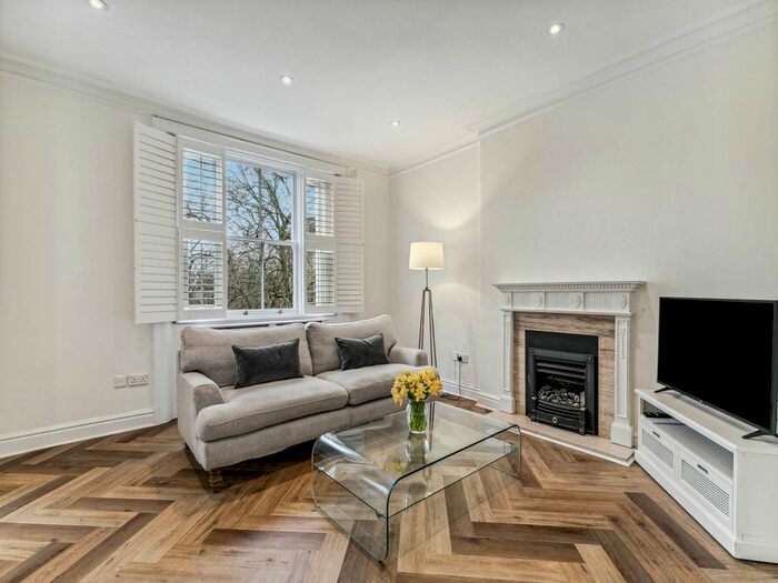 2 Bedroom Flat To Rent In Onslow Gardens, South Kensington, London, SW7