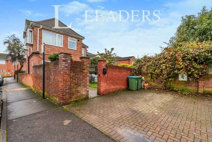 1 Bedroom Apartment To Rent In Padwell Road, SO14