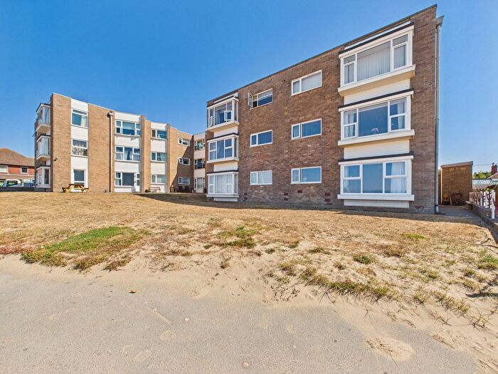 2 Bedroom Flat For Sale In Poplar Road, Burnham-On-Sea, TA8