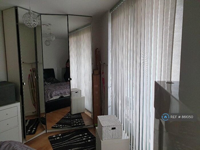 1 Bedroom Flat To Rent In Da Vinci Torre, Lewisham, London, SE13