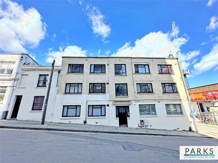 3 Bedroom Flat To Rent In Cheapside, Brighton, East Sussex, BN1