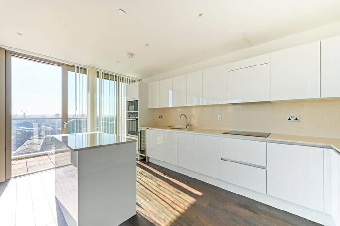3 Bedroom Flat To Rent In Royal Mint Street, Tower Hill, London, E1