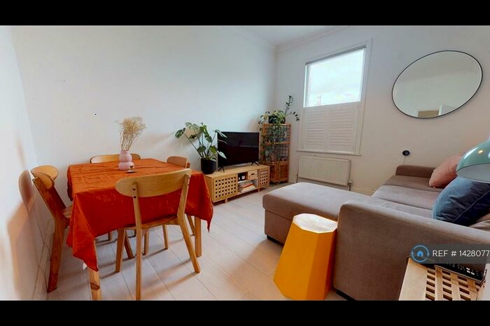 1 Bedroom Flat To Rent In Water Lane, London, E15