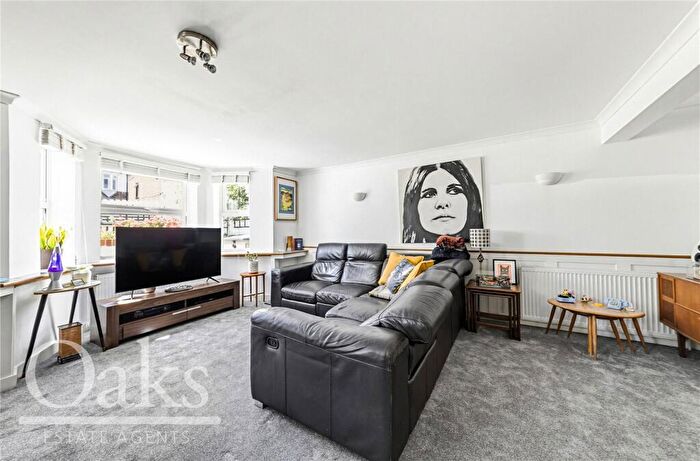 2 Bedroom Apartment For Sale In St Marys Road, South Norwood, SE25