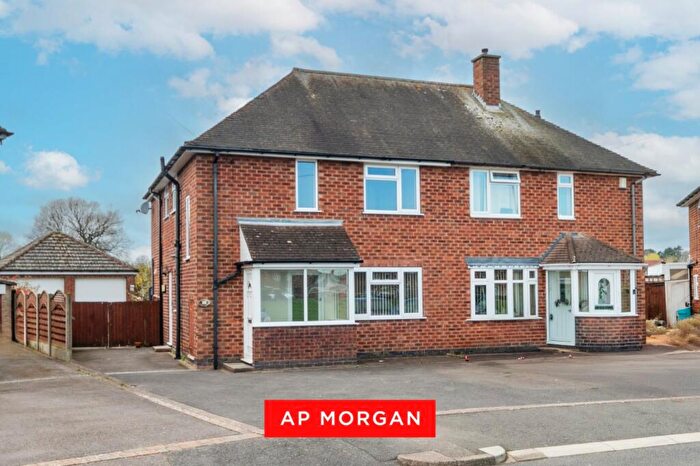 4 Bedroom Semi Detached House For Sale In Burford Close, Solihull, West Midlands, B92
