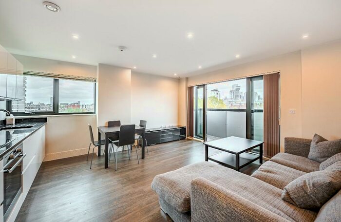 2 Bedroom Flat To Rent In George Row, London, SE16