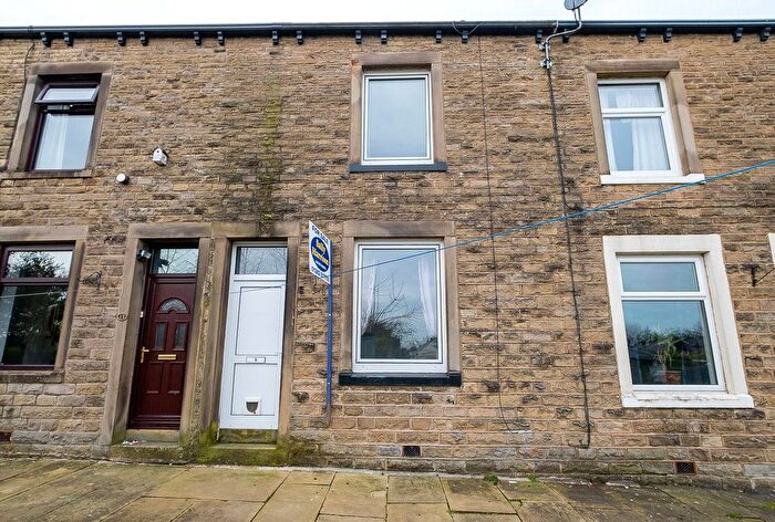 3 Bedroom Terraced House For Sale In Grange Street, Barnoldswick, Lancashire, BB18