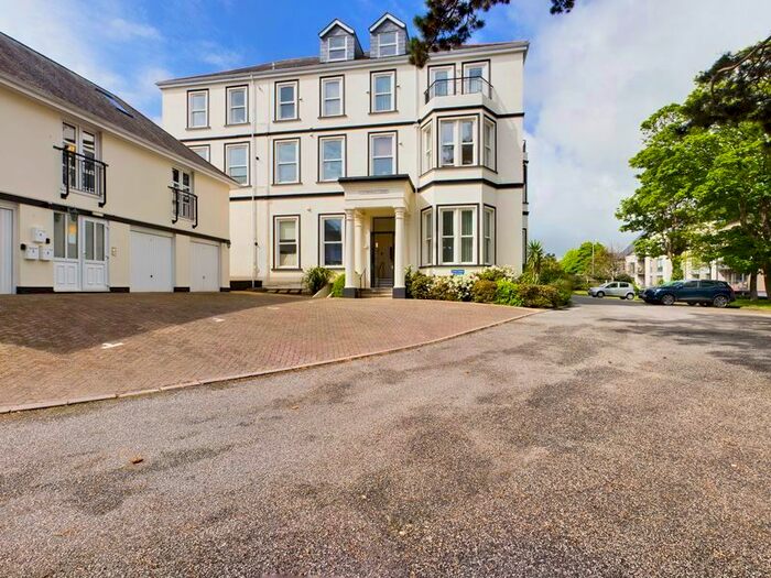 2 Bedroom Flat To Rent In Bar Road, Falmouth, TR11