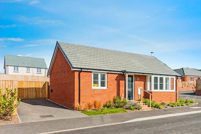 2 Bedroom Detached Bungalow For Sale In Juniper Way, Tiverton, EX16