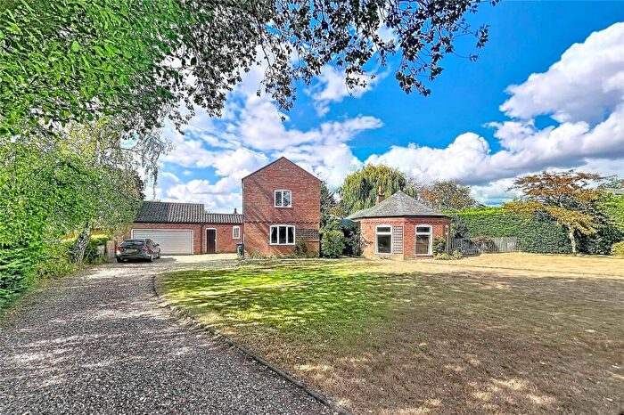 3 Bedroom Mews For Sale In Chevington, Suffolk, IP29
