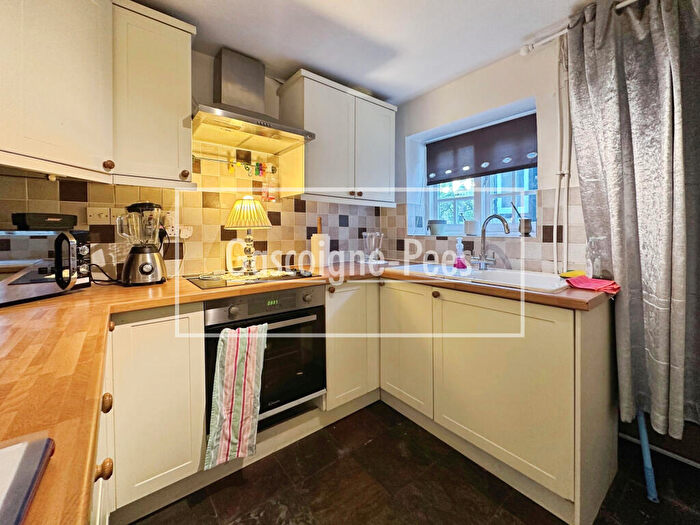 1 Bedroom House To Rent In Lowndes Buildings, Farnham, GU9