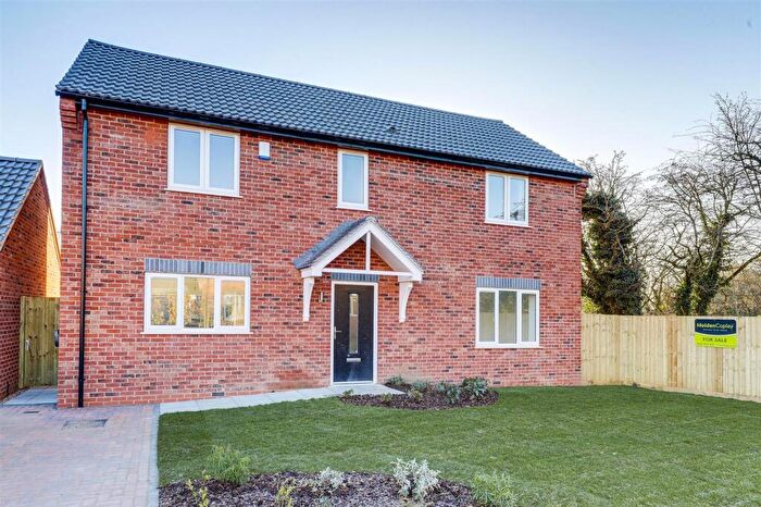 4 Bedroom Detached House For Sale In Meadow Croft Gardens, Nottingham, NG15