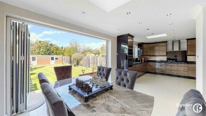 5 Bedroom Semi-Detached House To Rent In The Highway, Stanmore, HA7