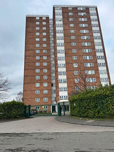 2 Bedroom Flat For Sale In Highclere Avenue, Salford, M7