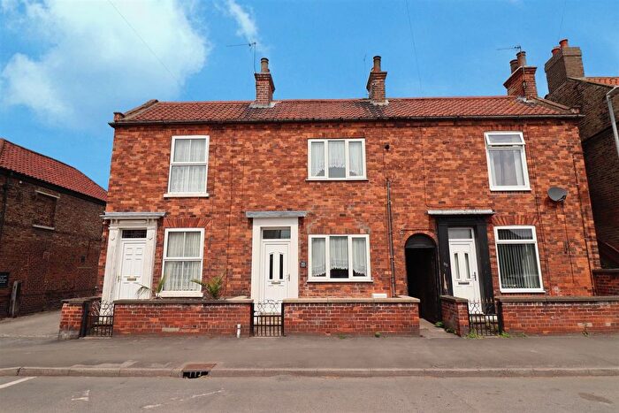 2 Bedroom Terraced House For Sale In Main Road, Newport, HU15
