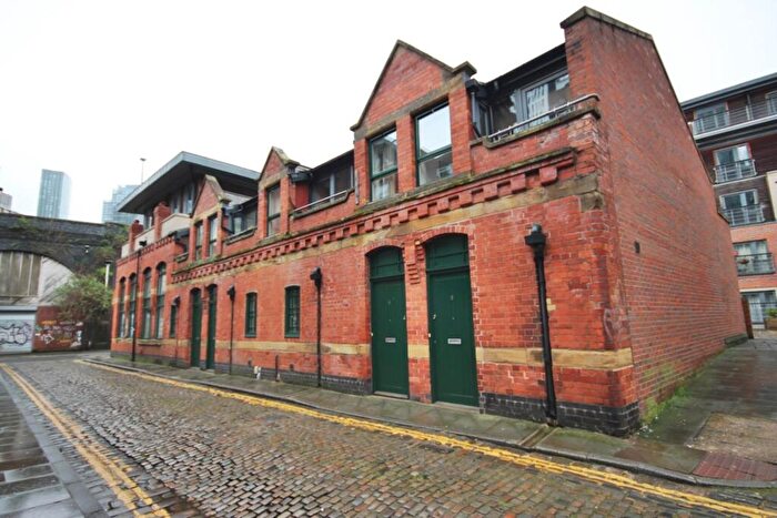 2 Bedroom Maisonette For Sale In Barton Street, Manchester, Manchester, M3