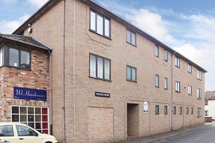 2 Bedroom Flat To Rent In Russell Street, St. Neots, PE19