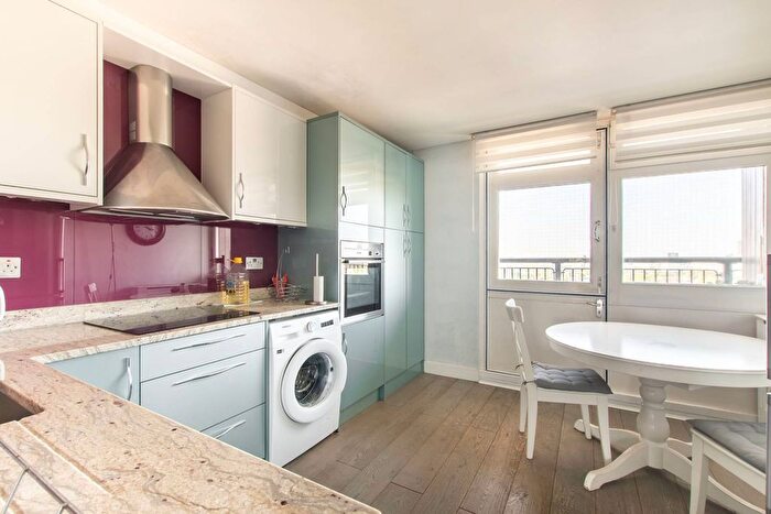 2 Bedroom Flat To Rent In Trellick Tower, North Kensington, London, W10