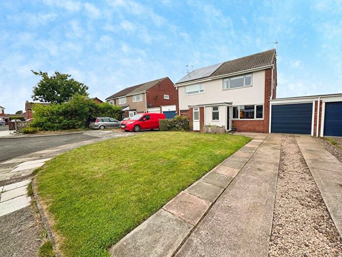 2 Bedroom Semi-detached House For Sale In Lapwing Close, Blyth, NE24