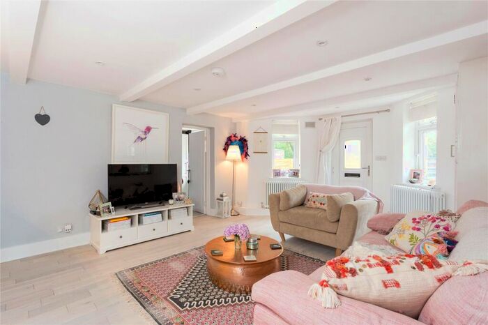 1 Bedroom Apartment To Rent In Lunham Road, Gipsy Hill, London, SE19