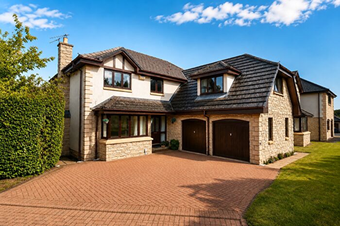 5 Bedroom Detached House For Sale In Eskfield Grove, Eskbank, Dalkeith, EH22