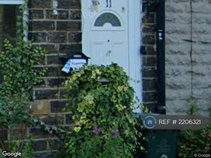 3 Bedroom Terraced House To Rent In Speeton Avenue, Bradford, BD7