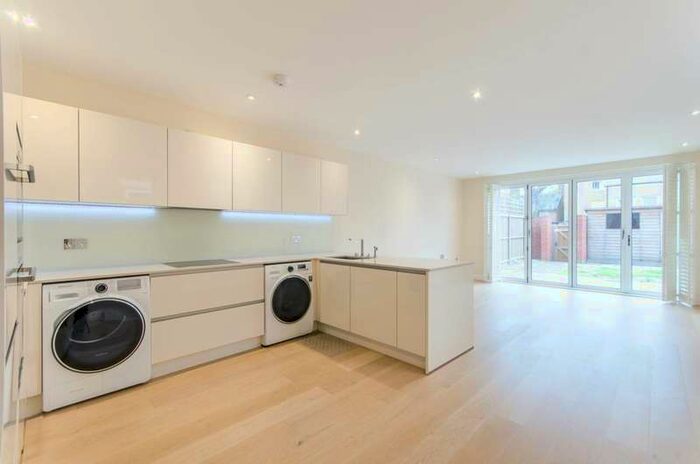 4 Bedroom Semi-Detached House To Rent In Durham Road, Raynes Park, SW20