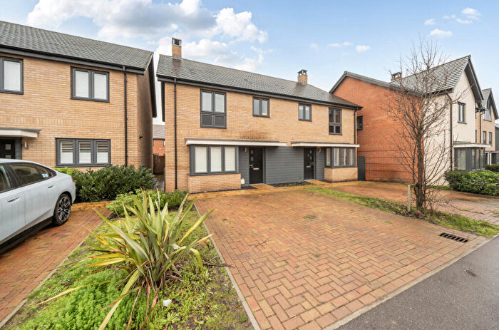 3 Bedroom Semi-Detached House For Sale In Colosseum Drive, Houghton Regis, Dunstable, LU5