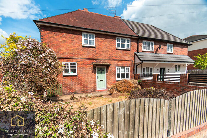3 Bedroom Semi-Detached House For Sale In Carr Head Lane, Bolton-upon-dearne, S63