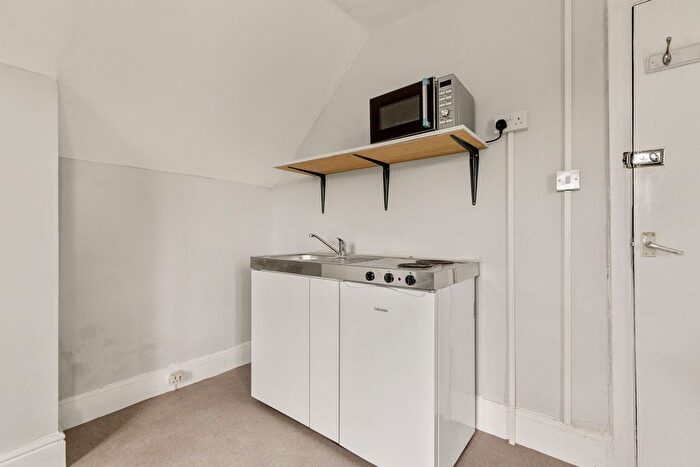 Studio To Rent In Cheriton Road, Folkestone, CT19