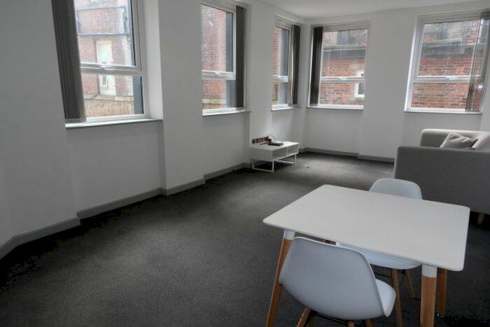 1 Bedroom Flat To Rent In High Street, Blackburn, BB1