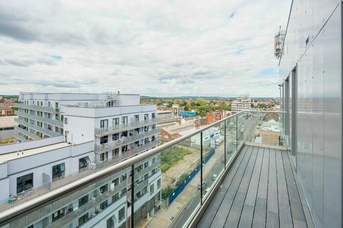 1 Bedroom Flat To Rent In Charter House, High Road, Ilford, IG1