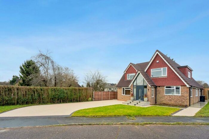 4 Bedroom Detached House For Sale In Chessfield Park, Little Chalfont, Buckinghamshire, HP6