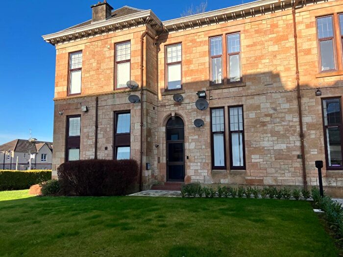 3 Bedroom Flat To Rent In Berryknowes Road, Cardonald, Glasgow, G52