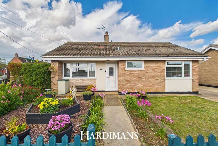 2 Bedroom Detached Bungalow For Sale In Munnings Close, Carlton Colville, Lowestoft, NR33