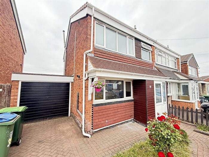 3 Bedroom Property To Rent In Lemox Road, West Bromwich, B70