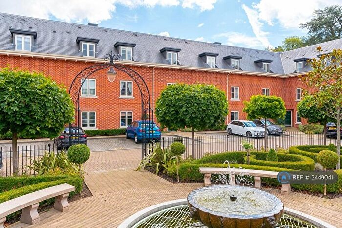 2 Bedroom Flat To Rent In Balls Park, Hertford, SG13