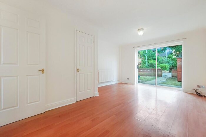 2 Bedroom Terraced House To Rent In Pincott Place, Brockley, London, SE4