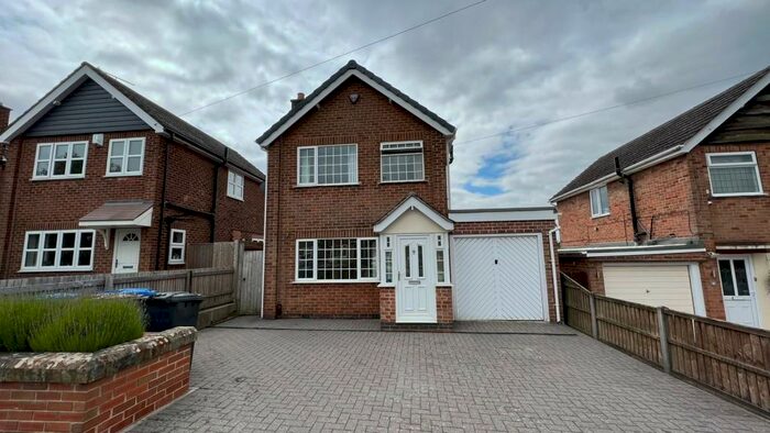 3 Bedroom Detached House To Rent In Cadgwith Drive, Allestree, Derby, DE22