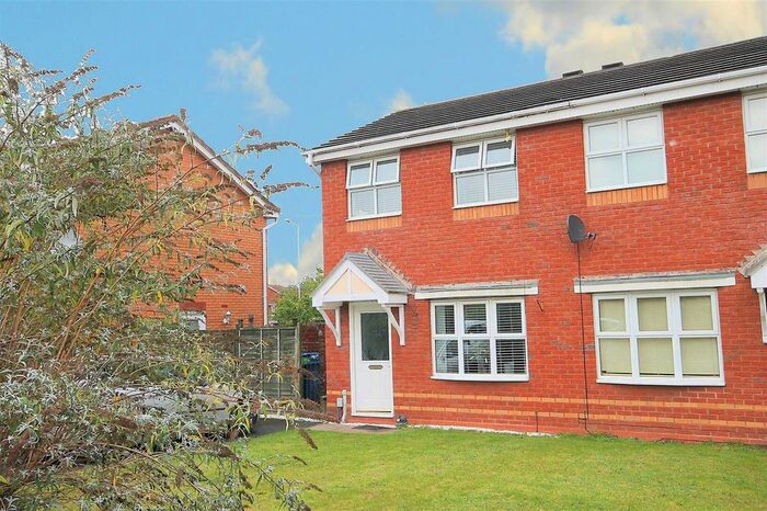 2 Bedroom Semi-Detached House To Rent In Exeter Drive, Tamworth, B79