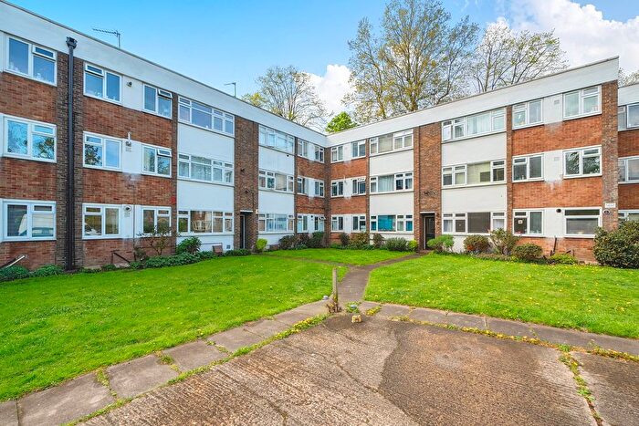 2 Bedroom Flat For Sale In Angell Road, London, SW9