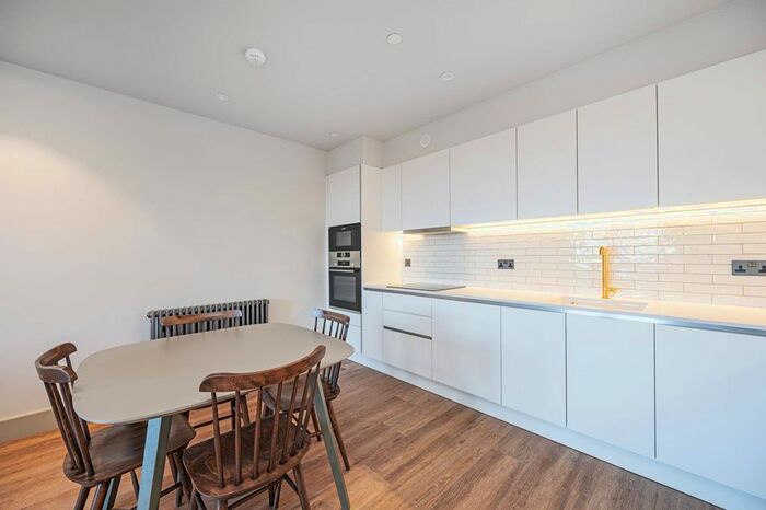 2 Bedroom Flat To Rent In Sessile Apartments, Tottenham, London, N17